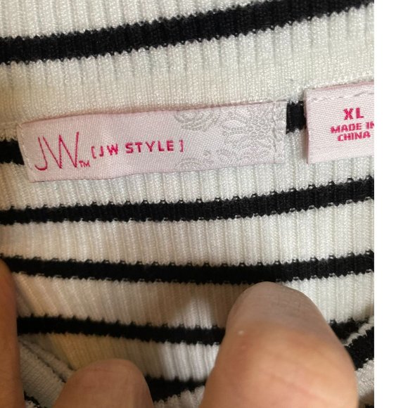 JW Style Womens Black and White Stripe Sleeveless Off Shoulder Knit Top Size XL - Picture 3 of 7